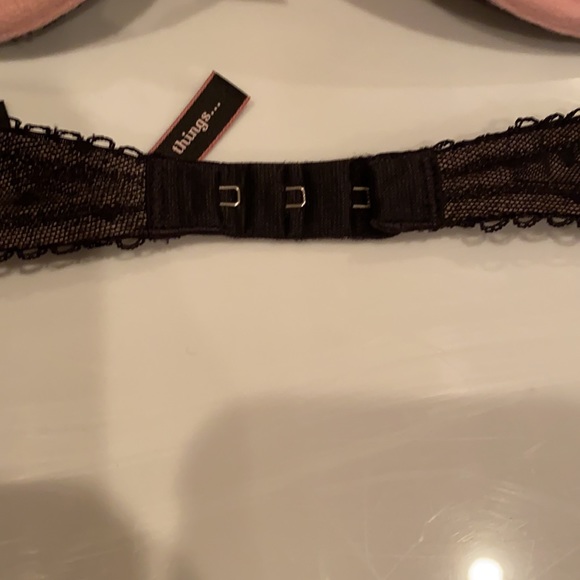 Victoria Secrete Bra 36B - Picture 6 of 8